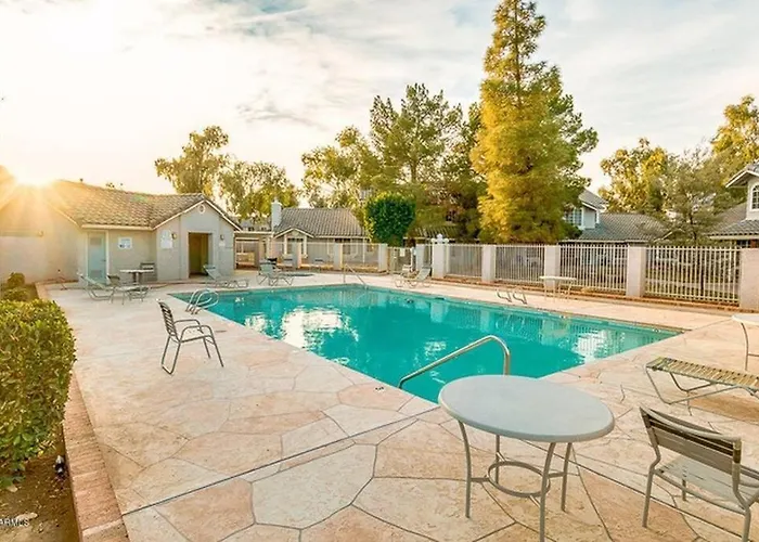 Holiday home Cozy 3 Bedrooms Town In With Community Pool Chandler