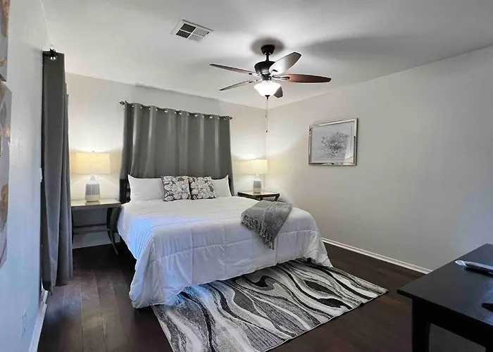 Cozy 3 Bedrooms Town In With Community Pool Chandler
