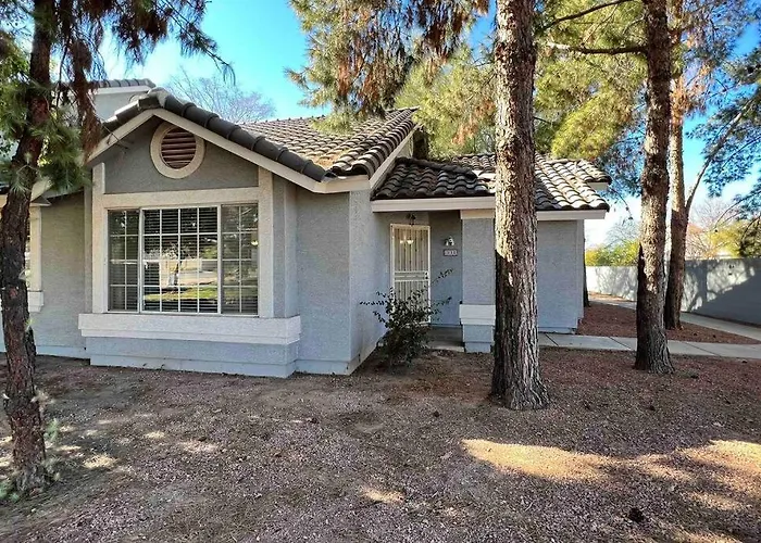 Holiday home Cozy 3 Bedrooms Town In With Community Pool *