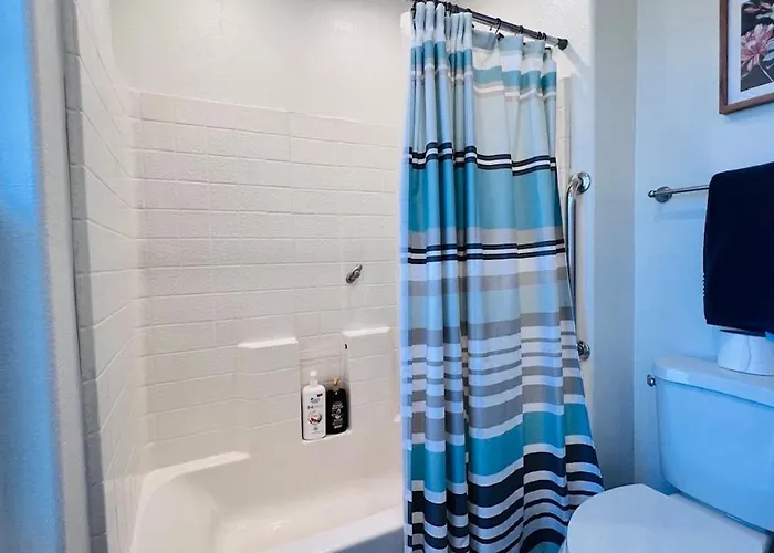 Cozy 3 Bedrooms Town In With Community Pool