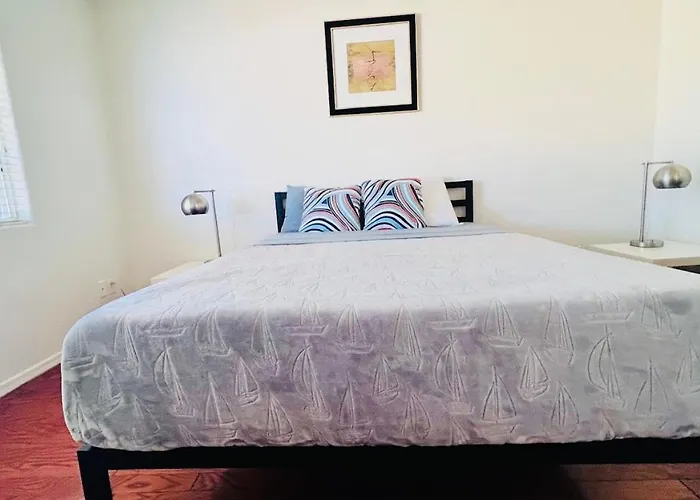 Cozy 3 Bedrooms Town In With Community Pool
