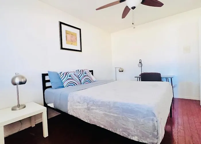 Cozy 3 Bedrooms Town In With Community Pool
