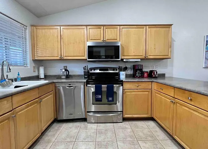 Holiday home Cozy 3 Bedrooms Town In With Community Pool