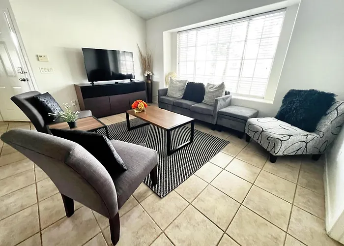 Cozy 3 Bedrooms Town In With Community Pool Holiday home *
