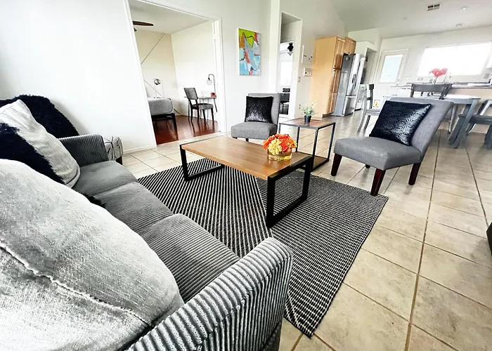 Cozy 3 Bedrooms Town In With Community Pool * Chandler